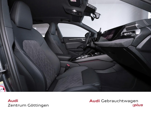 Audi A6 Avant Quattro S-Tronic