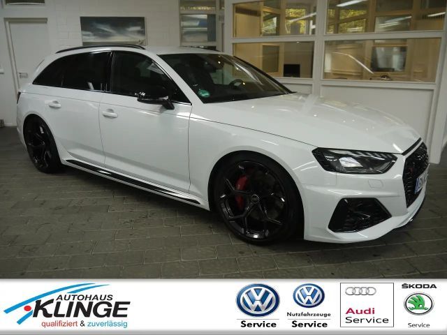 Audi RS4 Competition Quattro