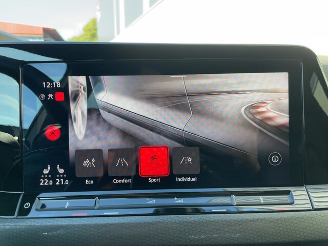 Volkswagen Golf 2.0 TSI DSG Golf VIII