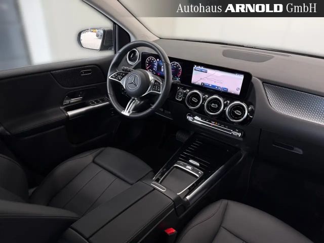 Mercedes-Benz B 220 4MATIC Progressive Sedan