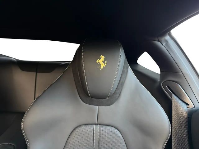 Ferrari Roma *Embleme*Navi*Kamera*JBL-HiFi*