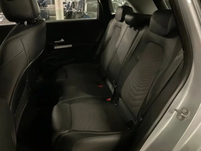 Mercedes-Benz B 200 B 200 d Progressive