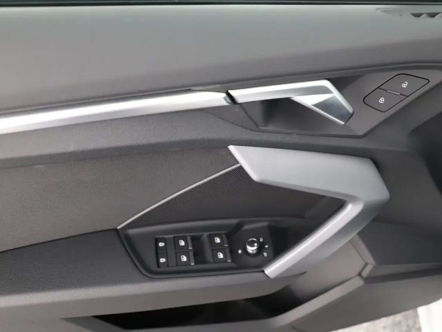 Audi A3 30 TDI Sedan