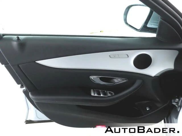 Mercedes-Benz E 220 AVANTGARDE E 220 d Estate