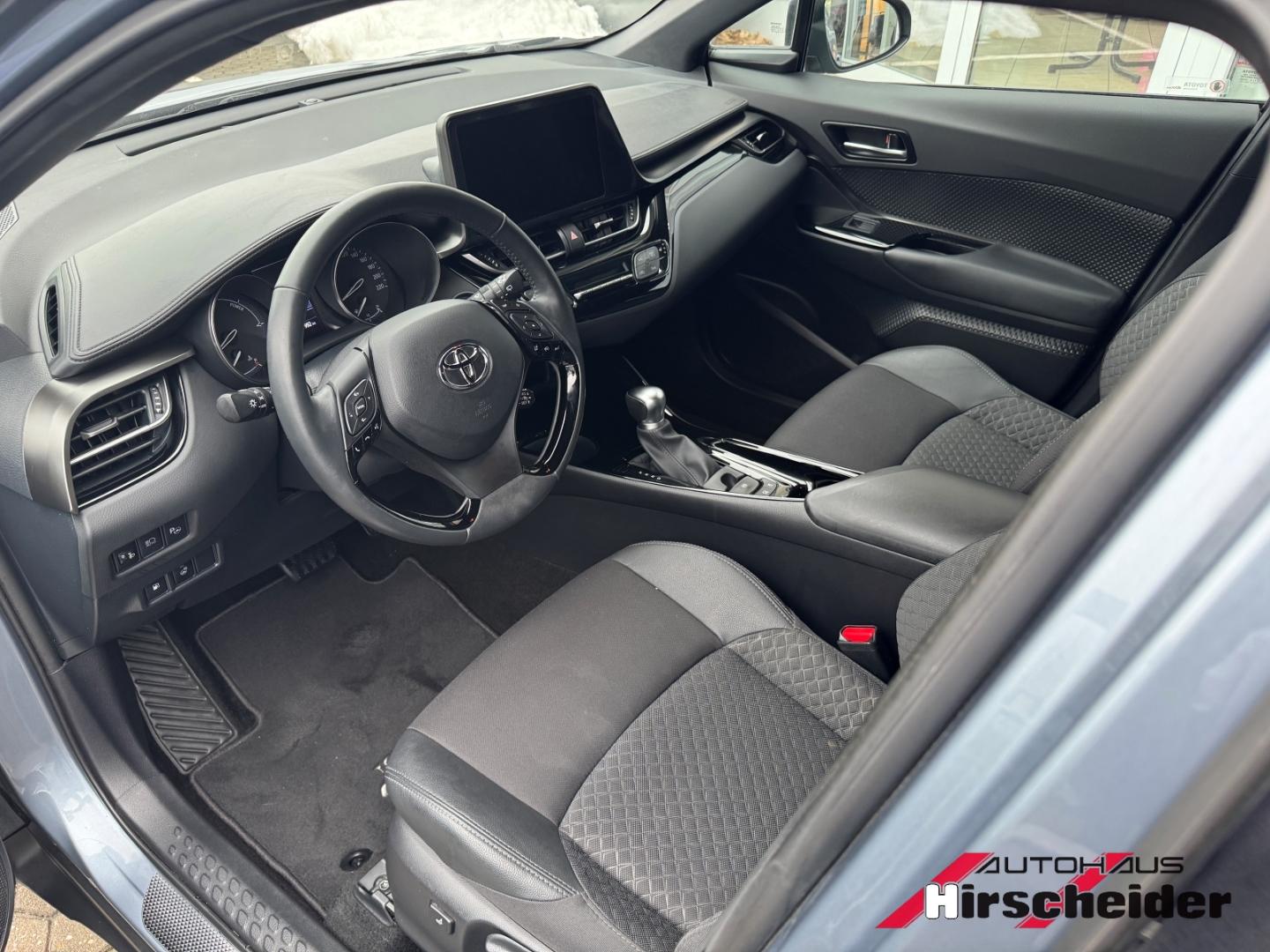 Toyota C-HR Hybride Team D