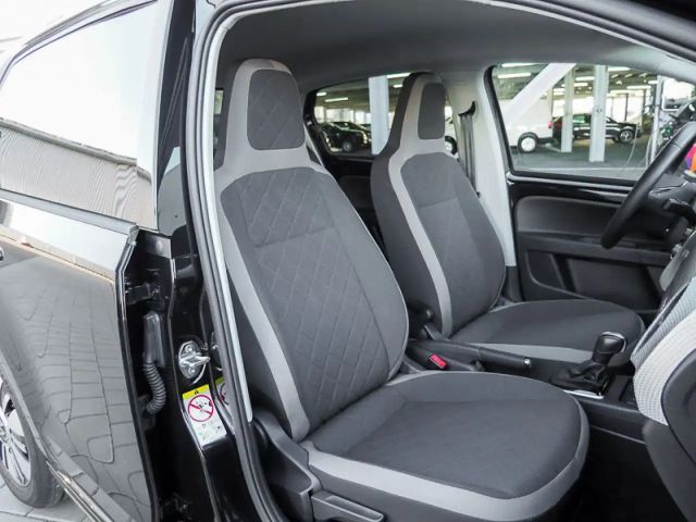Volkswagen e-up! Plus Style