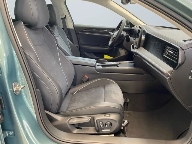 Volkswagen Passat 1.5 eTSI Business