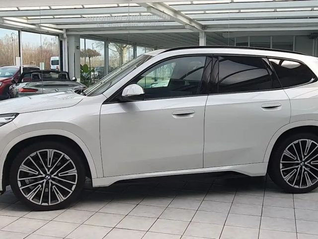 BMW X1 23 *HK- AHK- HUD- ACC- Panoramadach*