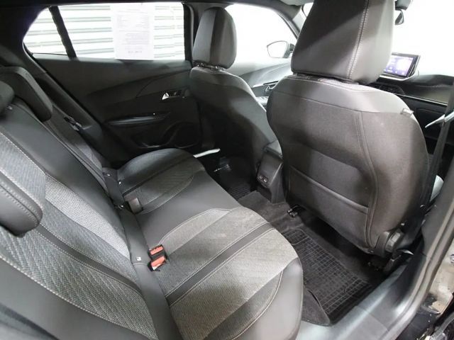 Peugeot 2008 Allure Pack EAT8 PureTech