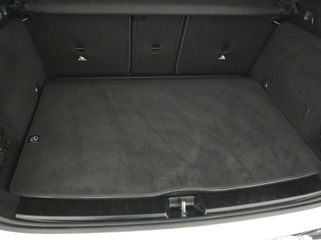 Mercedes-Benz GLA 180 Progressive