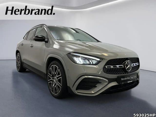 Mercedes-Benz GLA 200 AMG Line