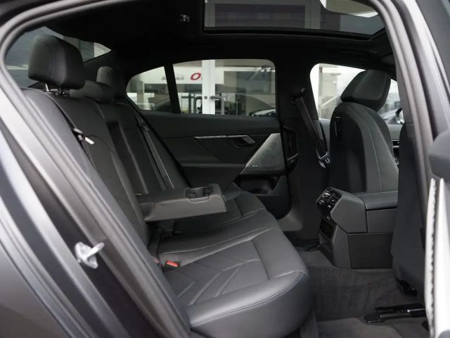 BMW 520 520d M-Sport Sedan xDrive