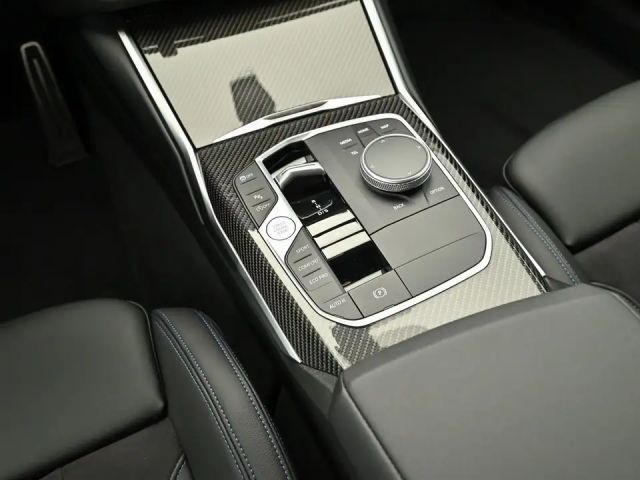 BMW 320 320i M-Sport Sedan xDrive