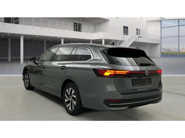 Volkswagen Passat 1.5 eTSI Business Variant
