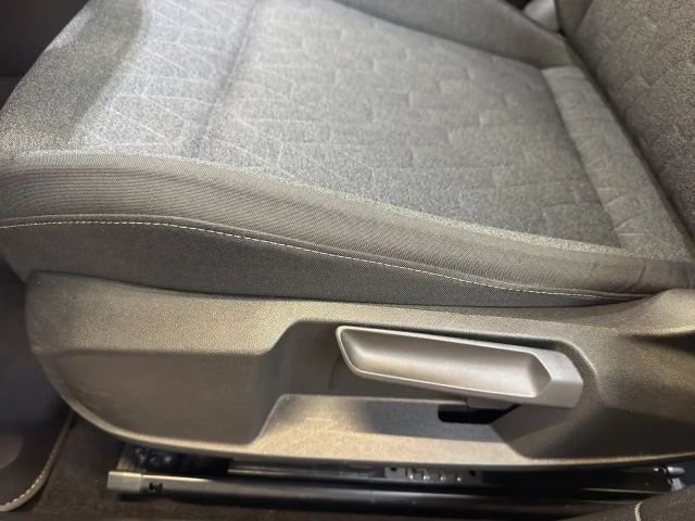 Volkswagen Golf 1.5 eTSI DSG Move Variant