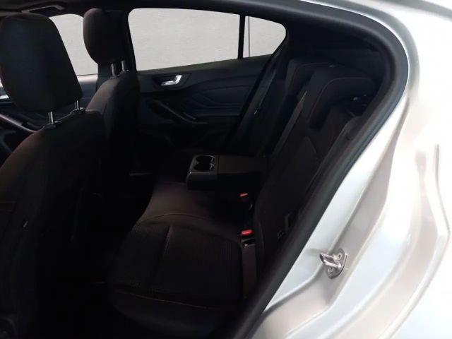 Ford Focus EcoBoost ST Line