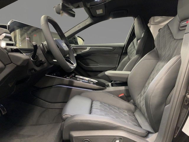 Audi A6 Avant Quattro S-Tronic