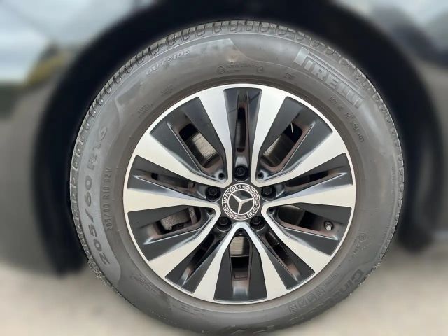 Mercedes-Benz B 200 Sedan Style