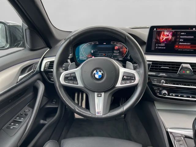 BMW 540 540d M-Sport Touring xDrive