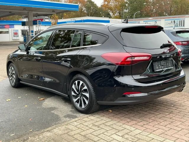 Ford Focus Titanium Wagon
