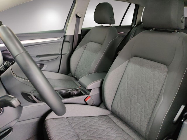 Volkswagen Golf 1.5 eTSI Move Variant