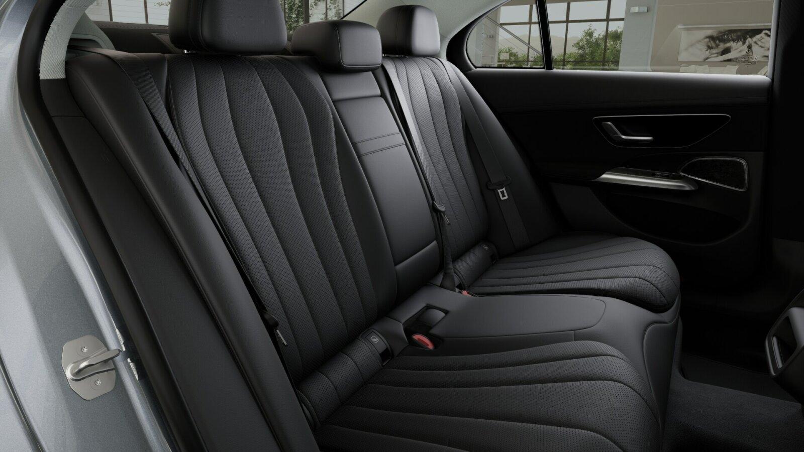 Mercedes-Benz E 200 AVANTGARDE Sedan