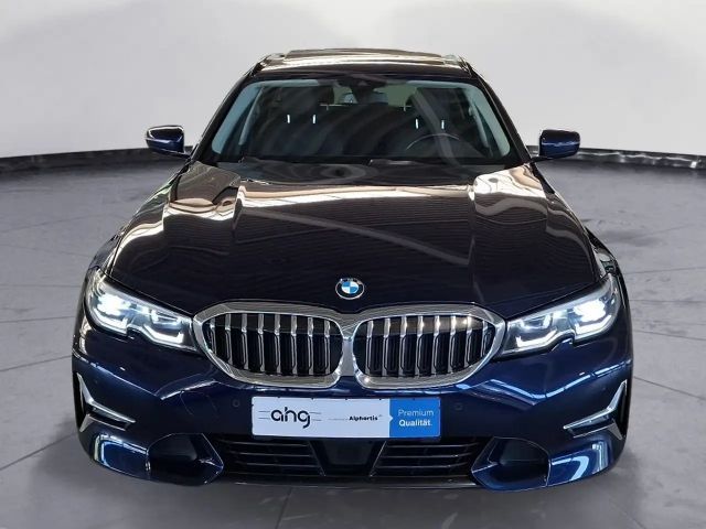 BMW 320 320d Luxury Line Touring xDrive