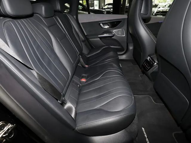 Mercedes-Benz EQE 350 AMG Line Sedan