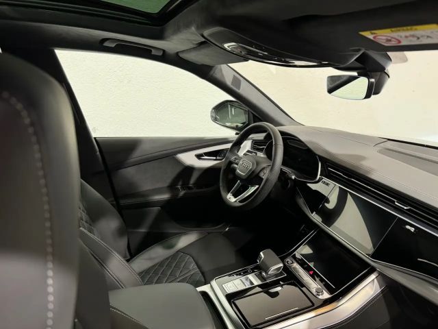 Audi Q8 55 TFSI Hybride Quattro