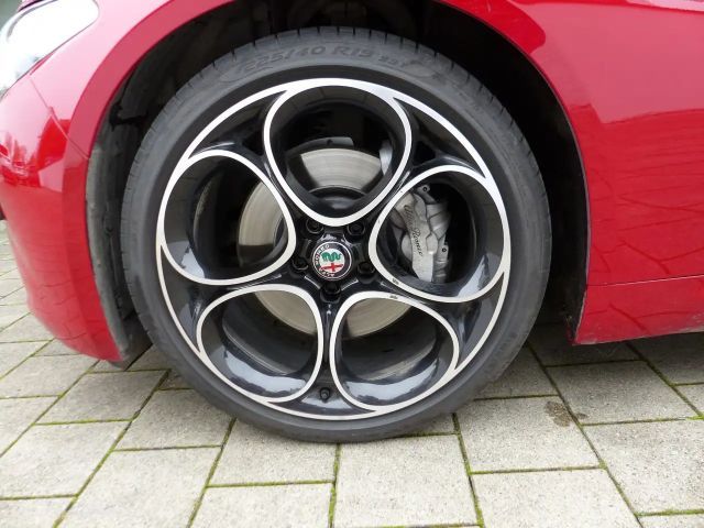 Alfa Romeo Giulia AT8 JTDm Lusso TI