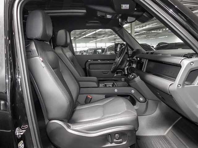 Land Rover Defender 90 Dynamic SE