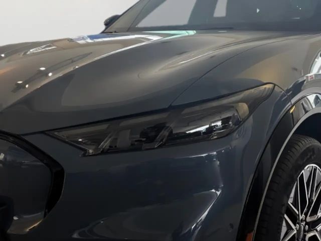 Ford Mustang Mach-E Premium RWD