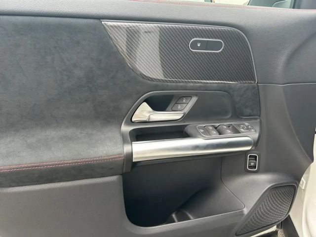 Mercedes-Benz GLA 220 4MATIC AMG Line GLA 220 d