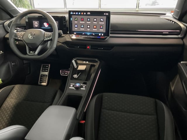 Volkswagen T-Roc 1.5 eTSI DSG R-Line