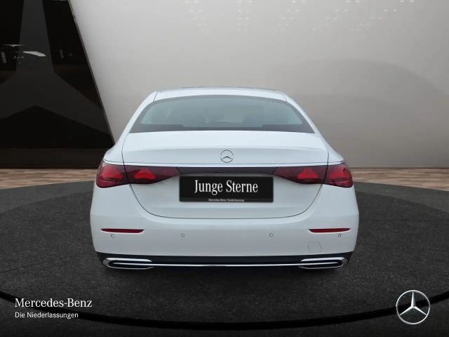 Mercedes-Benz E 220 AVANTGARDE E 220 d Sedan