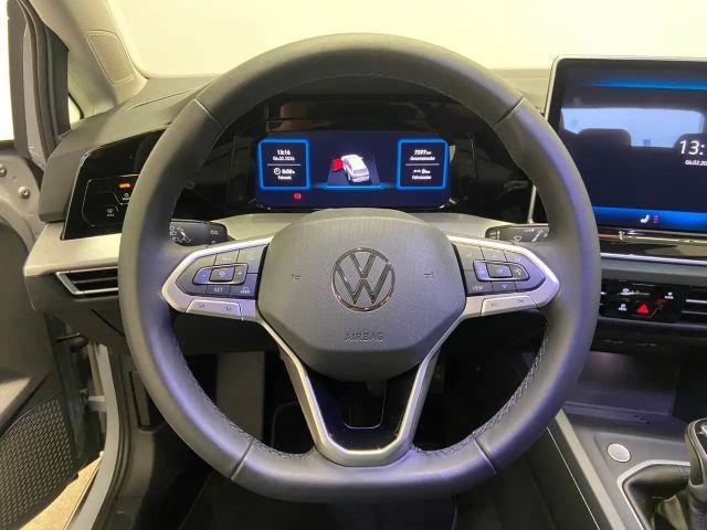 Volkswagen Golf Life Variant