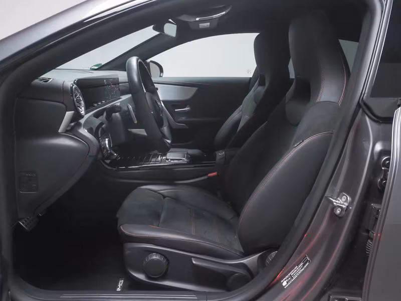 Mercedes-Benz CLA 200 AMG Line Shooting Brake