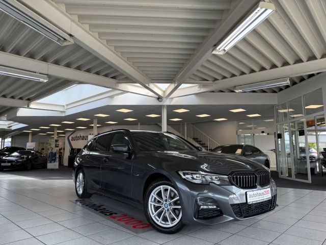 BMW 320 320e M-Sport Touring
