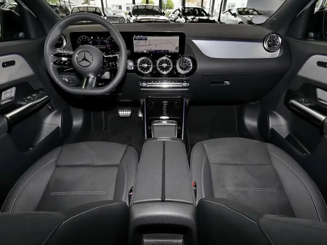 Mercedes-Benz GLA 200 AMG Line