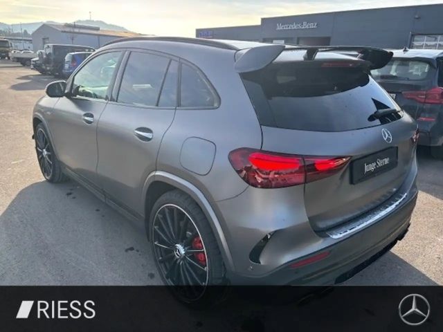 Mercedes-Benz GLA 45 AMG 4MATIC AMG Line
