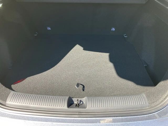 MG ZS Standard range