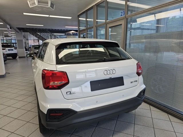 Audi Q2 Navi,Kamera,PDC,LED,Sitzheizung