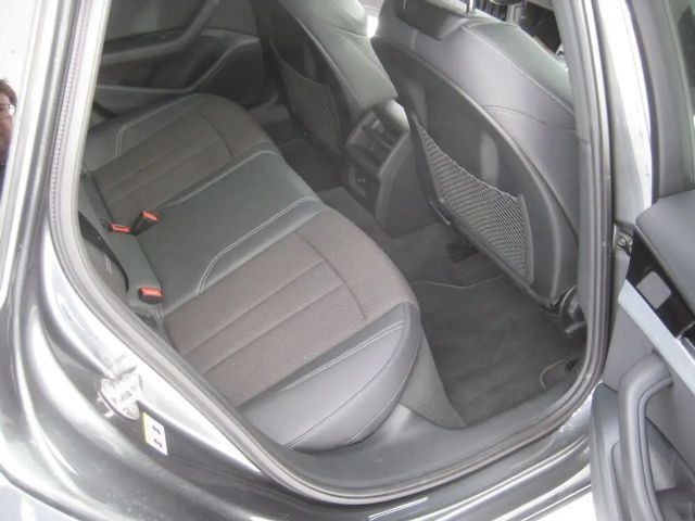 Audi A4 40 TDI S-Line