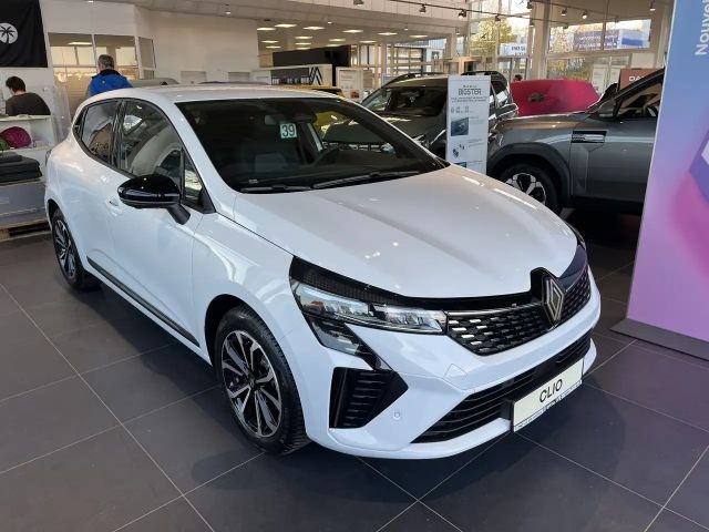 Renault Clio E-Tech Hybrid Techno