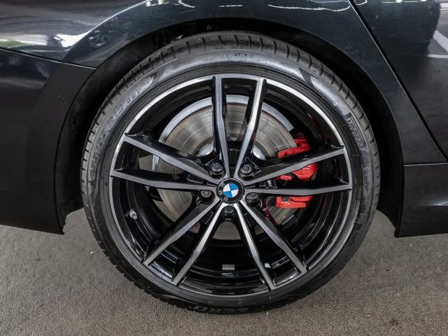 BMW 330 330d M-Sport Touring xDrive