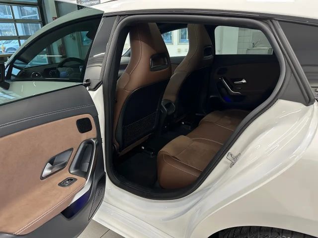 Mercedes-Benz CLA 200 AMG Line Shooting Brake