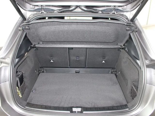 Mercedes-Benz GLA 200 Progressive