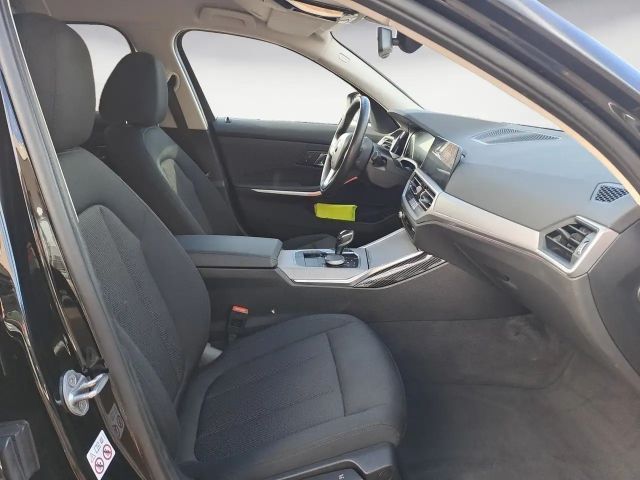 BMW 320 320d Advantage pakket Touring xDrive