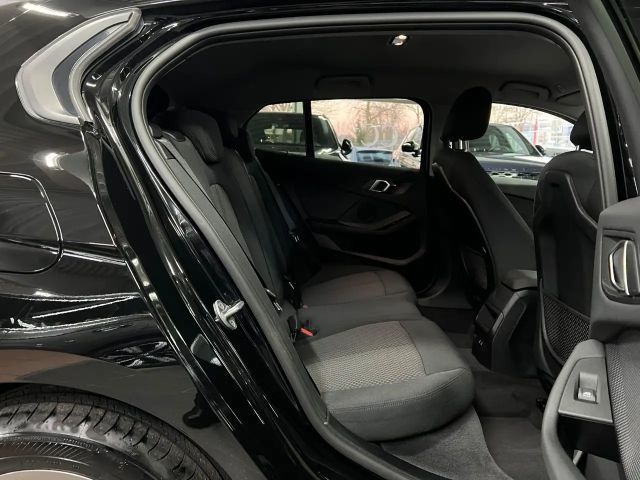 BMW 116 116d Advantage pakket Sedan