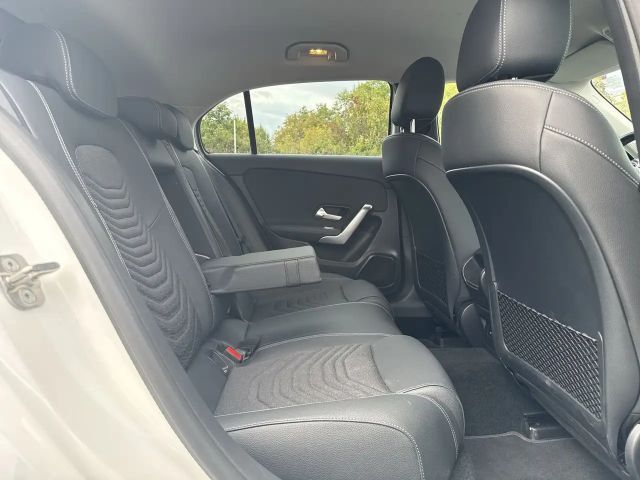 Mercedes-Benz A 180 A 180 d Hatchback